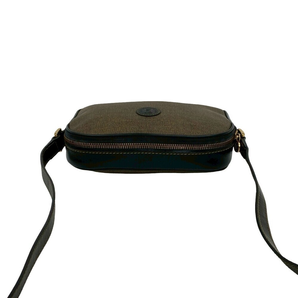 FENDI Black Leather Shoulder Bag - Picture 4 of 10